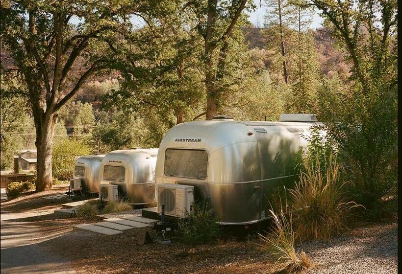 디럭스 스위트, Autocamp Yosemite