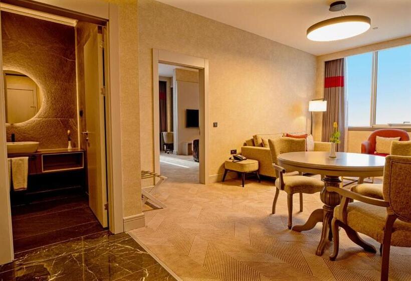 Люкс Кровать Кинг, Ramada By Wyndham Diyarbakir
