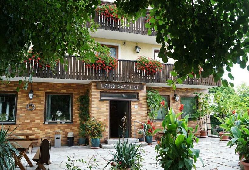 Номер Стандарт, Landgasthof Henghuber
