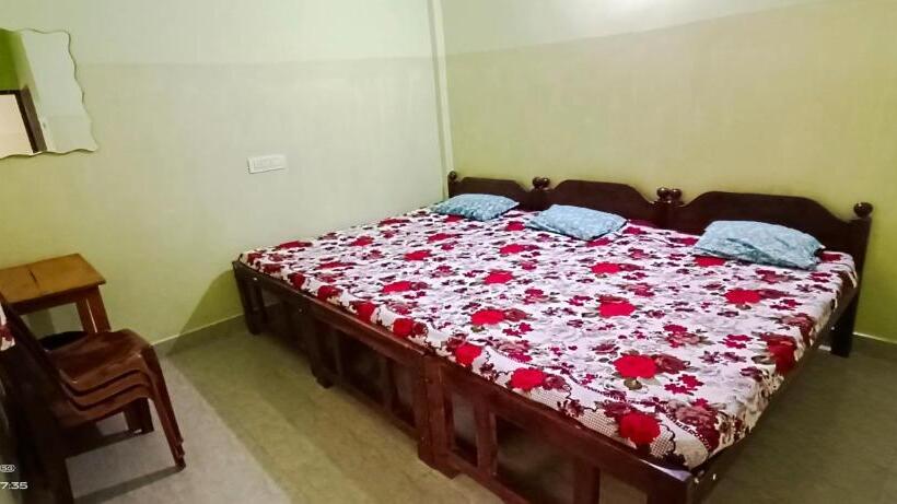 经典四人房间, Luiza Guest House