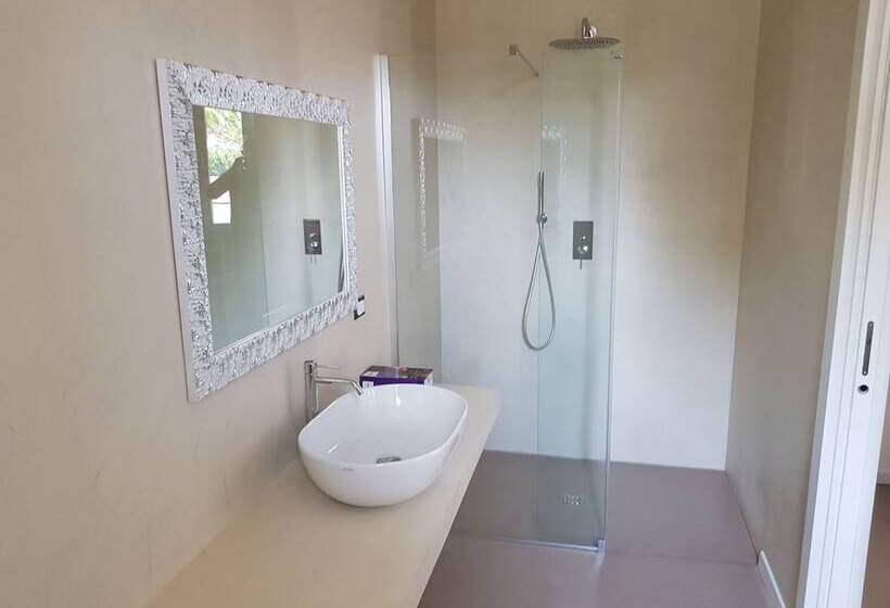 سوییت سوپریور, Venus Suites