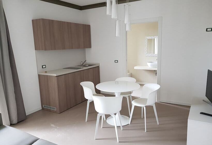 سوییت سوپریور, Venus Suites