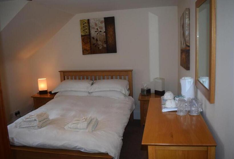 Standard room with outdoor bath, Cheers Cafe Bar & Tavern