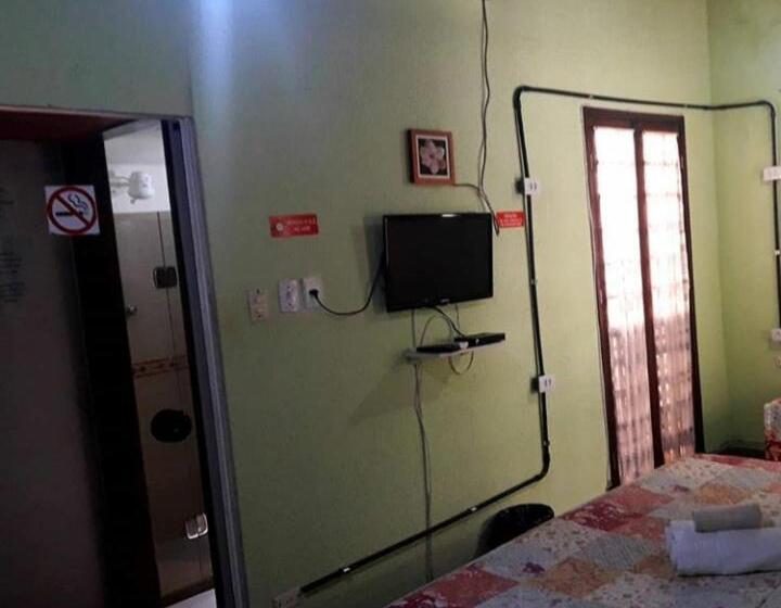 디럭스 룸, Hostel Da 13 E Suítes