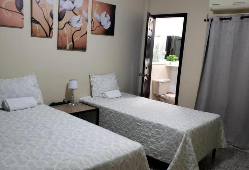 Habitación Triple Economy, Casa Altamira