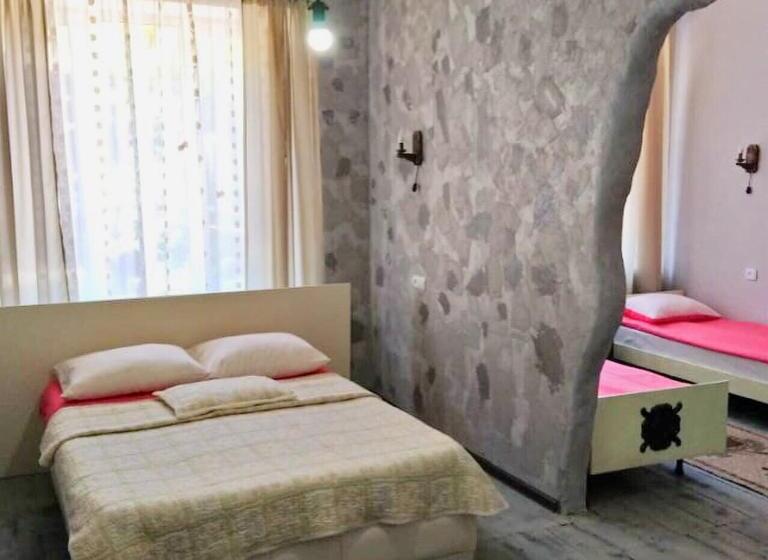 اتاق استاندارد چهار تخته, Aparthotel In Alaverdi