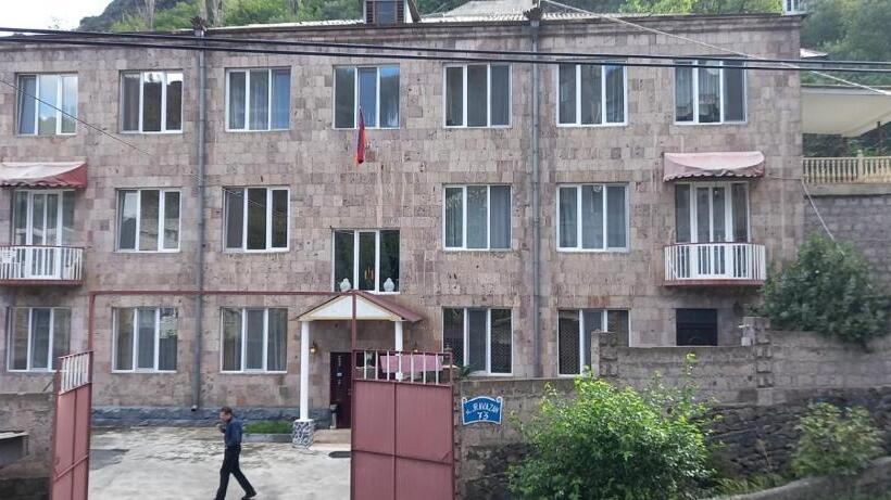 سوییت خانوادگی, Aparthotel In Alaverdi