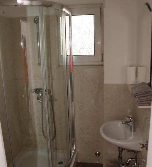 اتاق استاندارد, Rooms & Apartment Jozić
