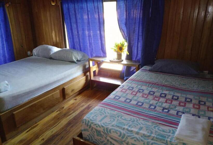 Трехместный Номер Комфорт, Hostel Marisol