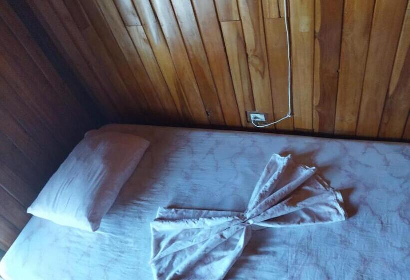 コンフォートトリプルルーム, Hostel Marisol