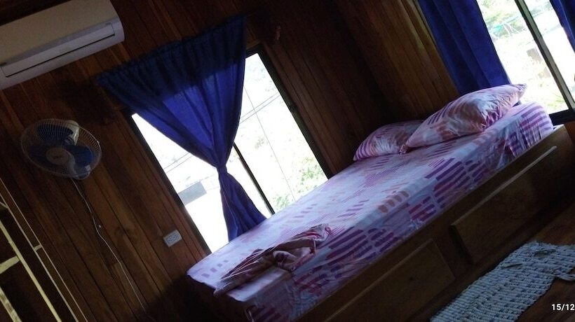 コンフォートトリプルルーム, Hostel Marisol