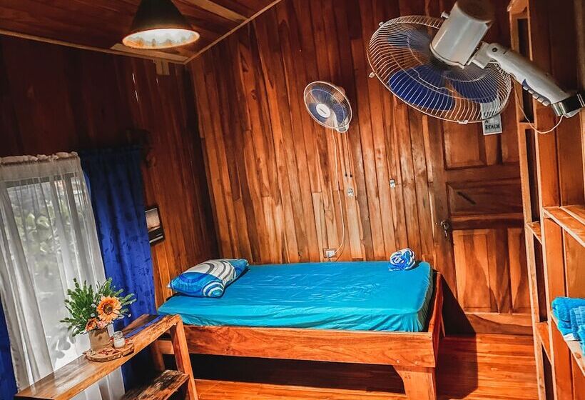 Трехместный Номер Комфорт, Hostel Marisol