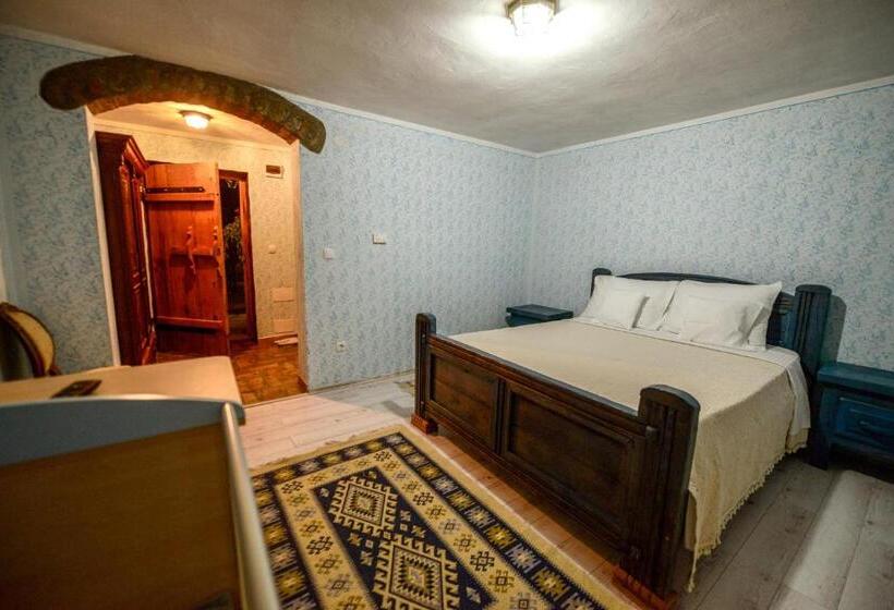 اتاق لوکس, Srpsko Andrejevo Selo