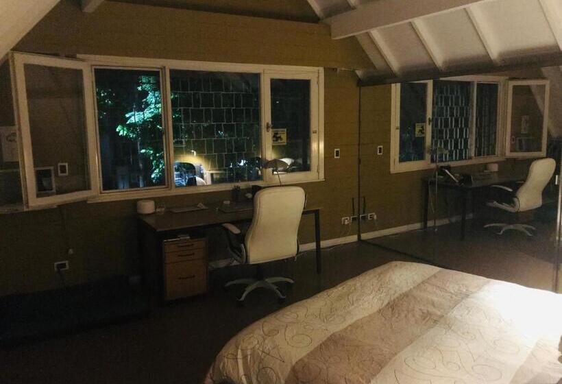 デラックスルーム, Deaf Twins Bed/breakfast