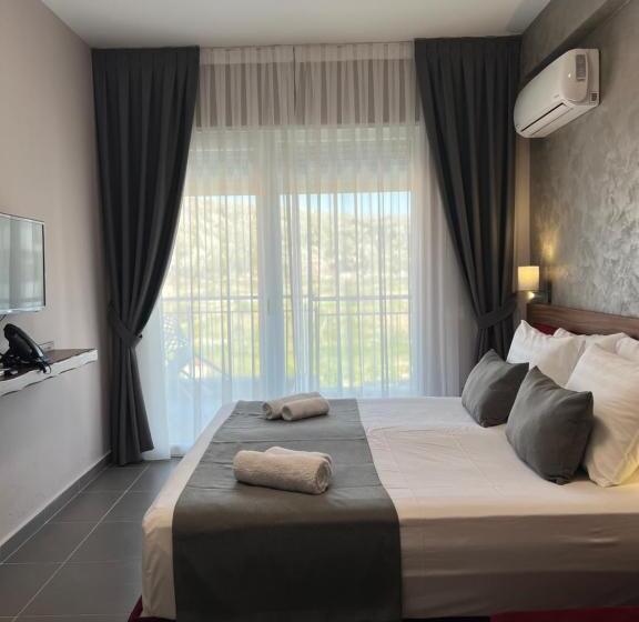 스탠다드 룸 풀장 전망, Domus Hotel & Apartments
