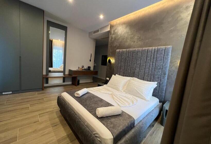 اتاق لوکس با بالکن, Domus Hotel & Apartments