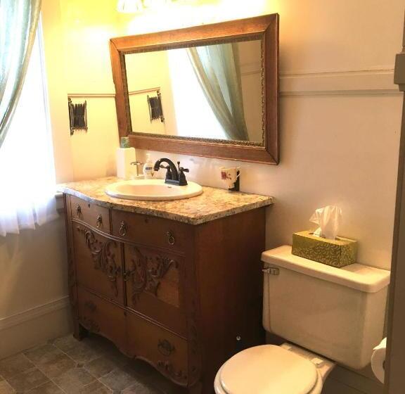 Номер Deluxe, Old Iron Inn Bed And Breakfast