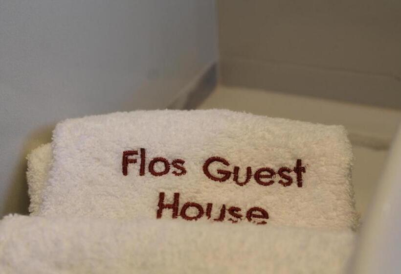 Семейный Номер Вид на Сад, Flos Guest House