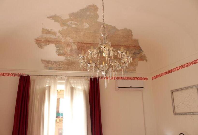 اتاق استاندارد با بالکن, Bed&book Palazzo Cutelli