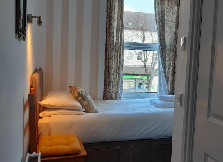 اتاق لوکس یک تخته, The Merrydale Guest House