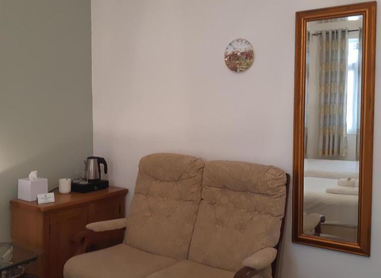 اتاق استاندارد, The Merrydale Guest House