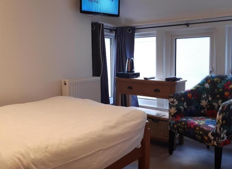 اتاق استاندارد یک نفره, The Merrydale Guest House