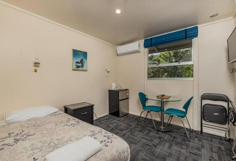 Семейный Номер, Riverside Lodge Paihia