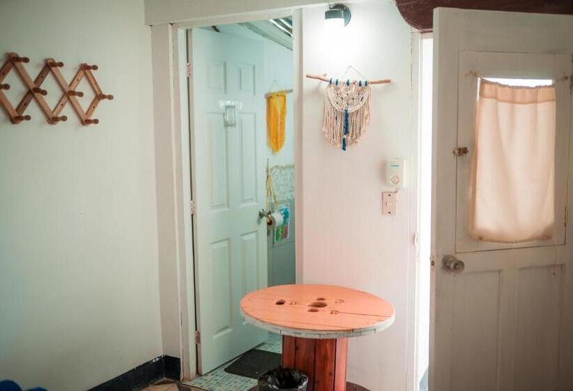 اتاق استاندارد, Hostal Azul