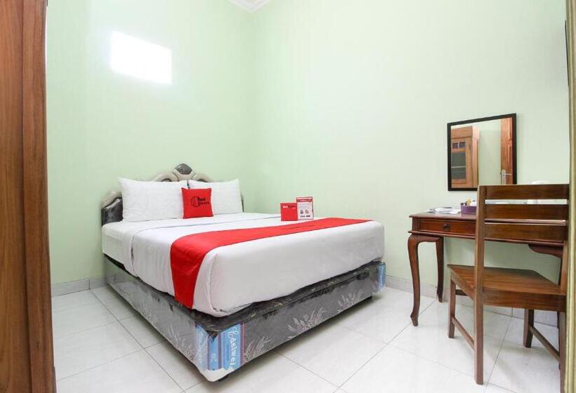 Номер Стандарт, Reddoorz Plus Near Taman Sari