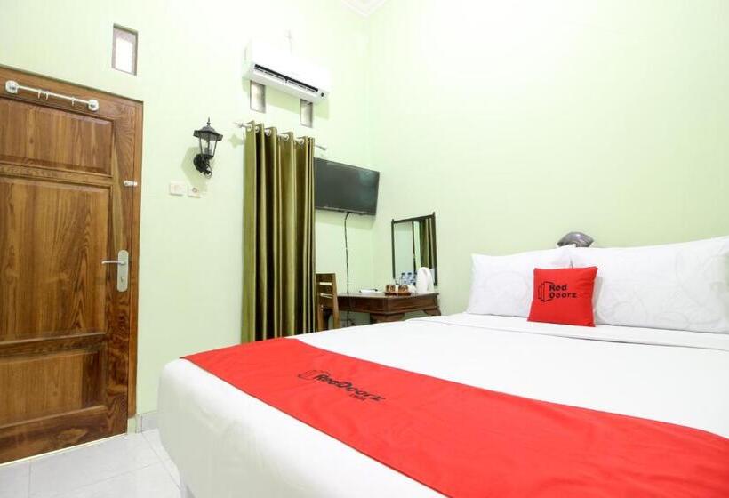 Номер Economy, Reddoorz Plus Near Taman Sari