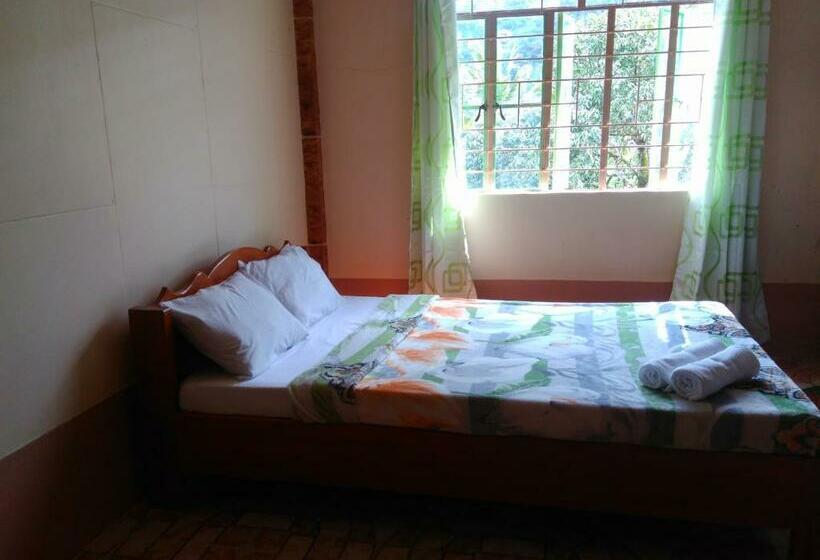 이코노미 룸, Savta Homestay