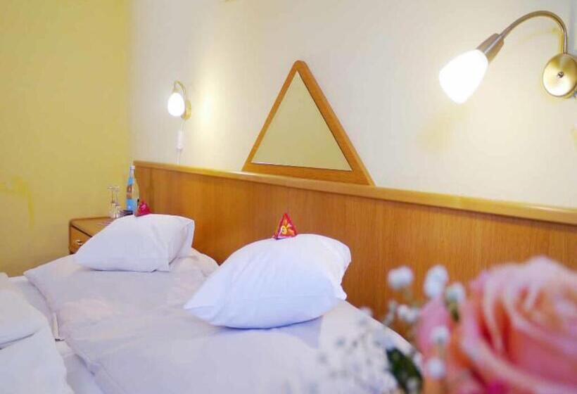 Номер Стандарт с Балконом, Da`sporrer Hotel & Wirtshaus
