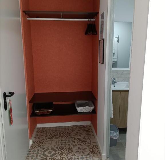 Номер Стандарт, Hostal Las Encinas