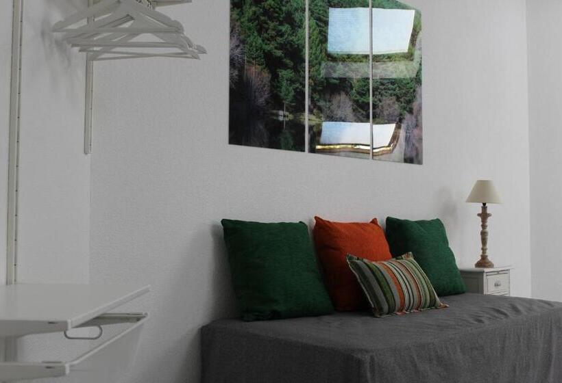 Семейное Студио, Hostal Las Encinas
