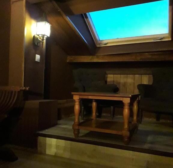 Номер Deluxe, Hostal Medievo