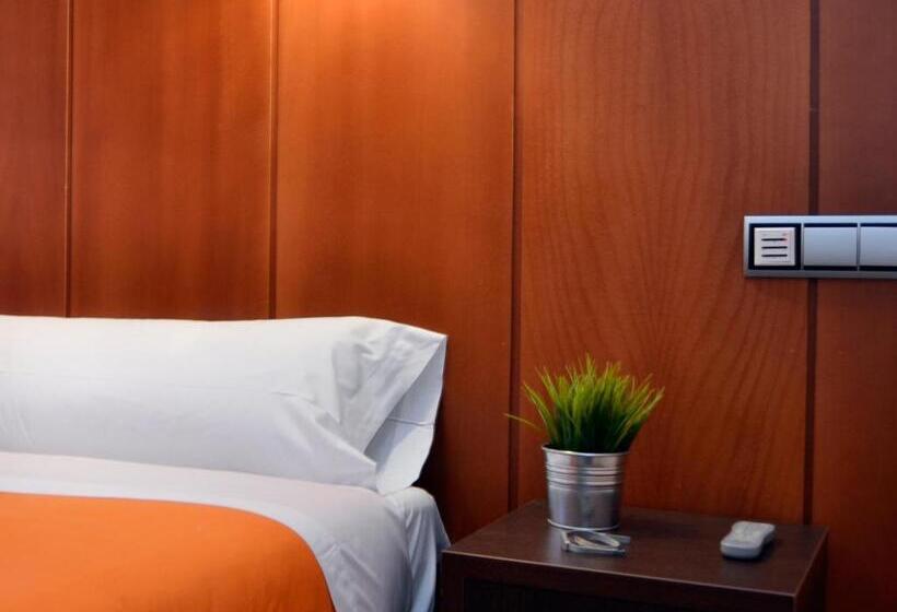 اتاق استاندارد, Hostal Bajo La Muralla