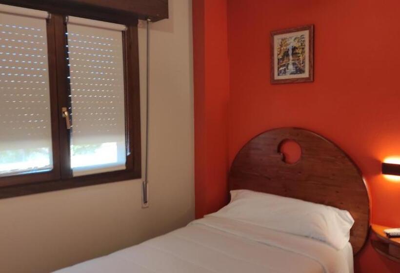 Номер Стандарт Индивидуальный, Hostal Suetxe