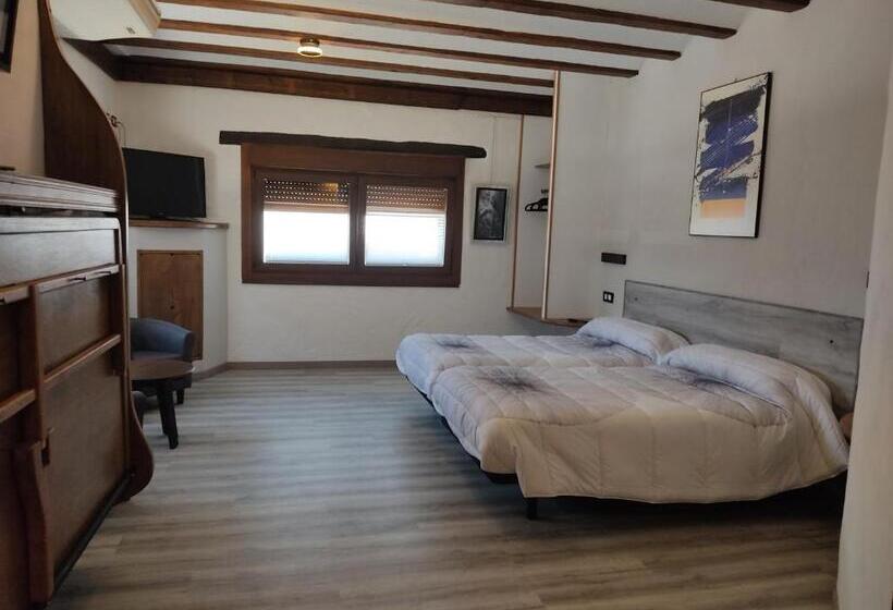 Номер Deluxe, Hostal Suetxe