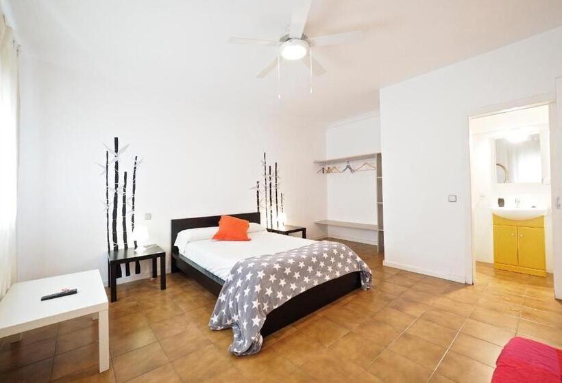 سوئیت با بالکن, Monrooms Barcelona