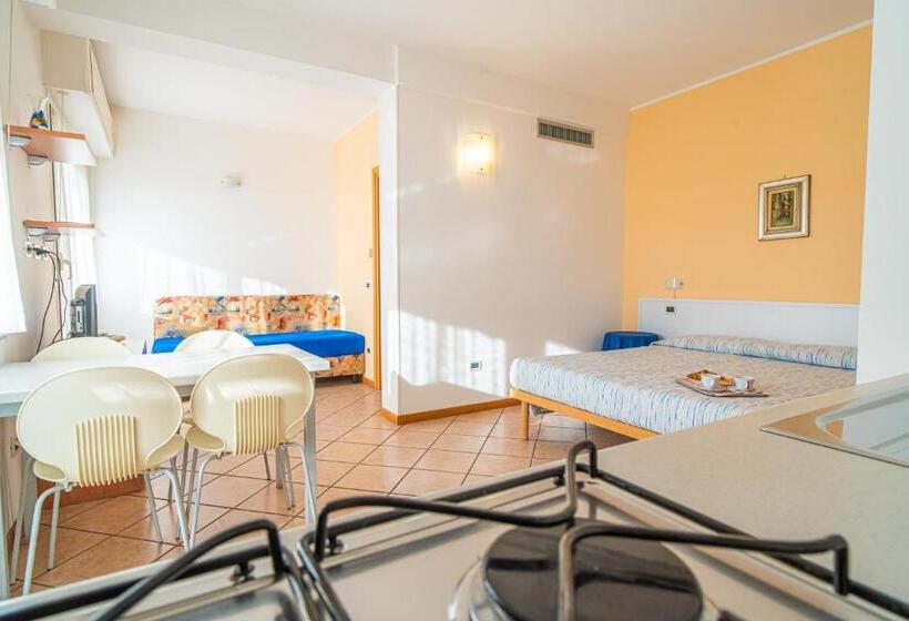 Апартаменты 1 Спальня с Террасой, Residence Villa Gloria