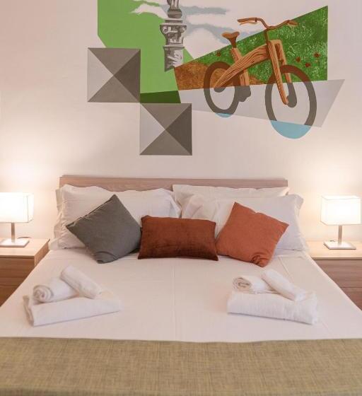 اتاق راحتی سه تخته, Bed & Bike Ferrara