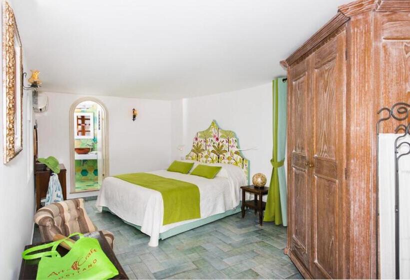 سوییت لوکس, Villa Torre Trasita Luxury Suites