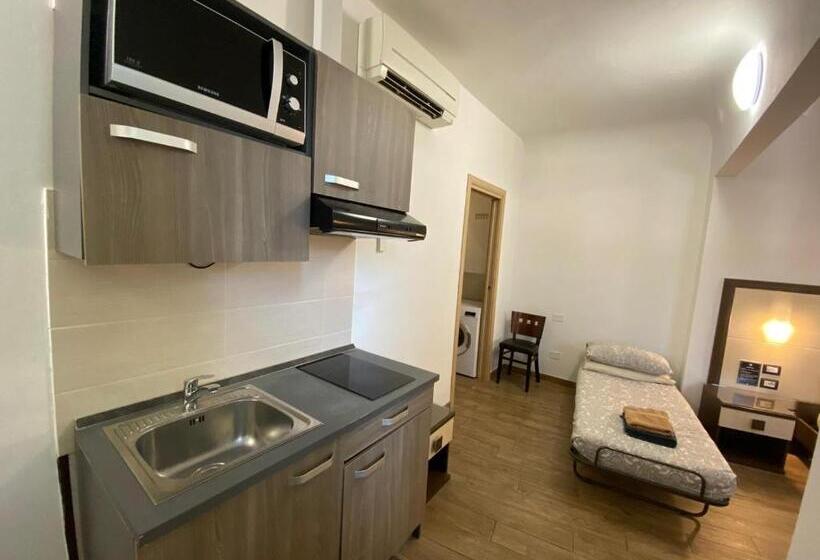 استودیوی استاندارد, Guesthouse Buonarroti Florence