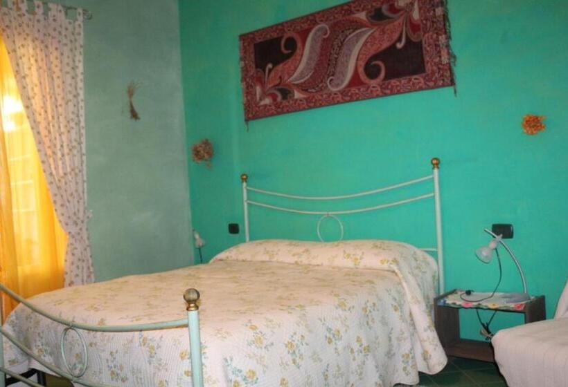 スタンダード４人部屋, La Casa Rosa
