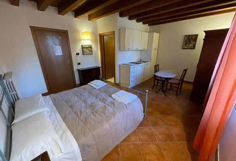 스탠다드 스튜디오, Agriturismo Corte Spino
