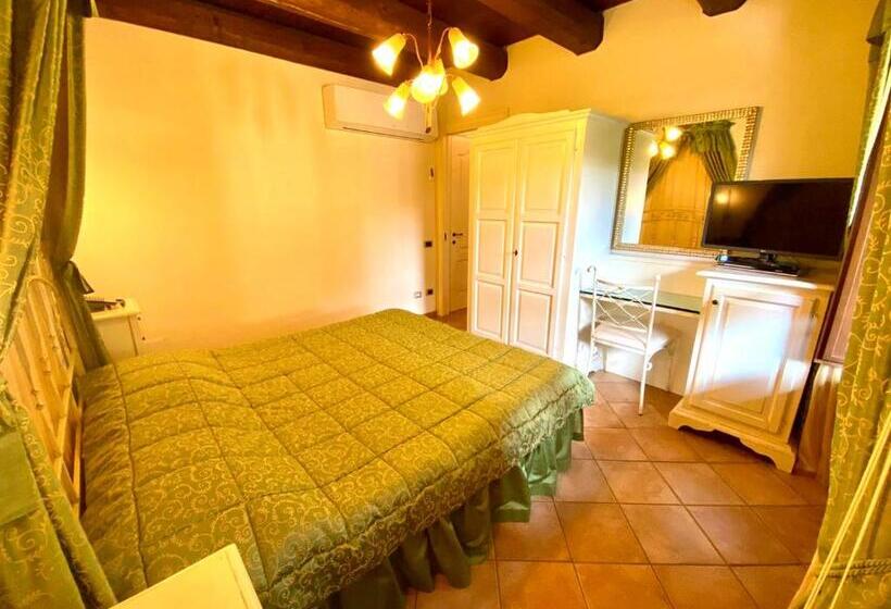Номер Стандарт, Agriturismo Il Casale