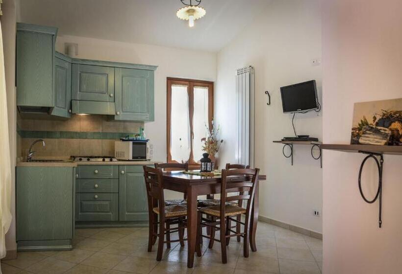 带1个卧室的带阳台的公寓, Guest House Agriturismo I Conti