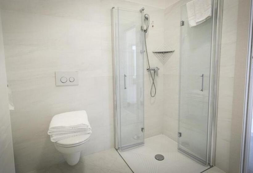 استودیوی استاندارد, Residence Al Bosco
