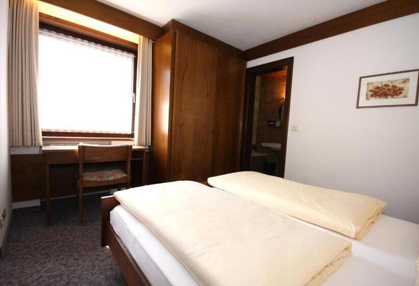 آپارتمان 2 خوابه با بالکن, Apartments Residence Alta Badia