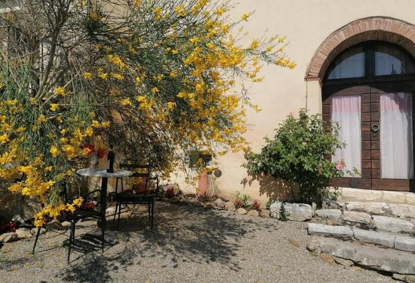 スタンダードスタジオ, Agriturismo La Poderina